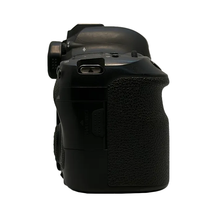 Зеркальный фотоаппарат Canon EOS 6D Mark II Body   Б/У