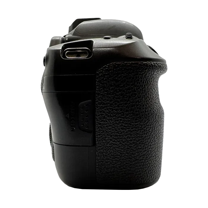 Зеркальный фотоаппарат Canon EOS 6D Mark II Body   Б/У